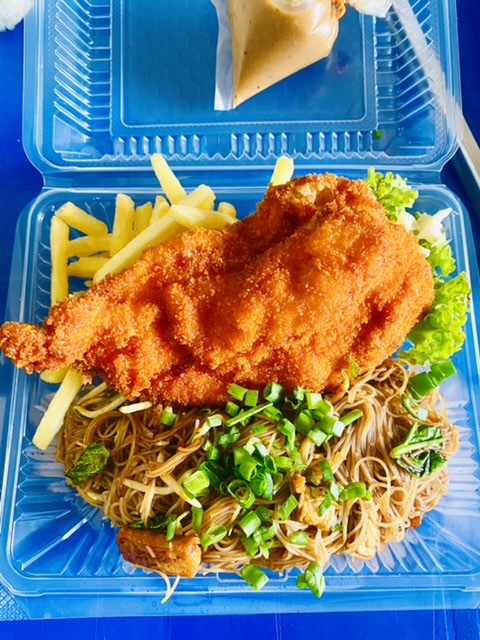 BIHUN GORENG CHICKEN CHOP