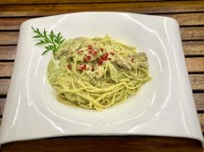 Spaghetti Laksa Pesto