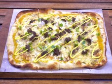 Rendang Pizza