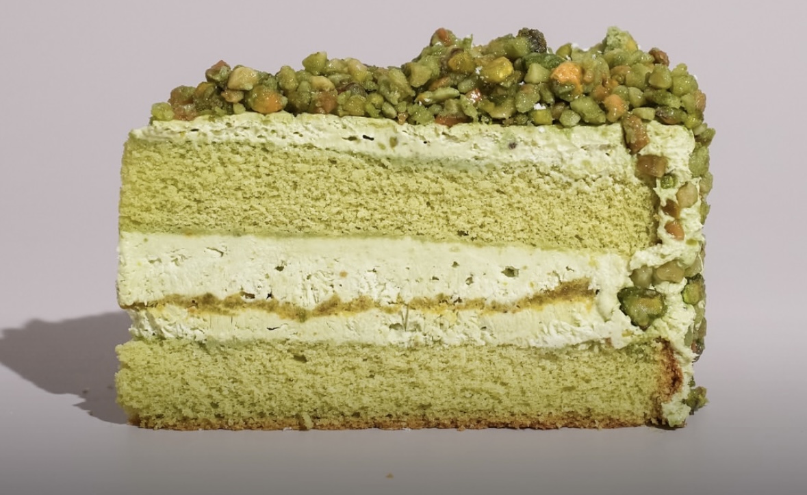 PISTACHIOS PRALINE CAKE